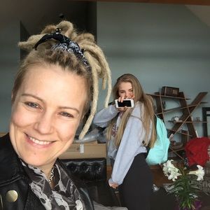 Meet your Posher, Suzanne